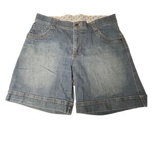 Wrangler 10 Medium Denim Shorts Floral Waistband Y2K‎ Western Vibes